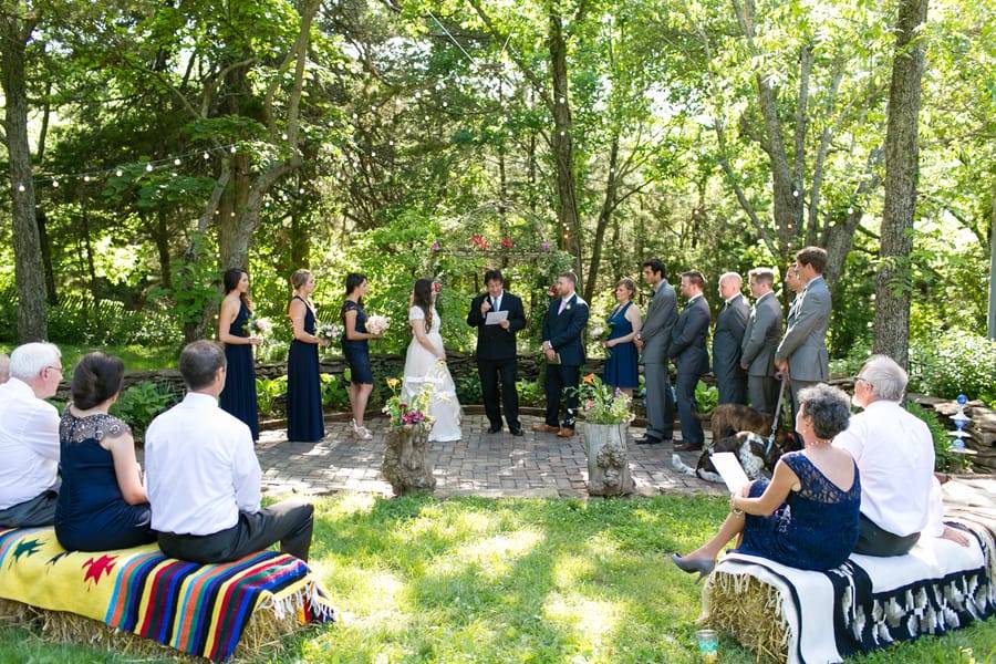 Great Ideas for a Romantic Backyard Wedding 29