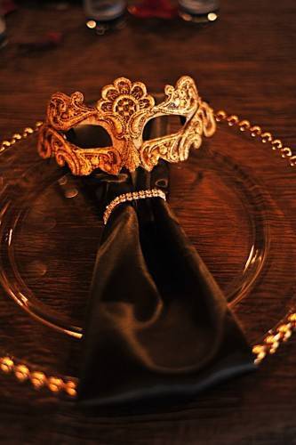 Stunning Masquerade Wedding Theme 19