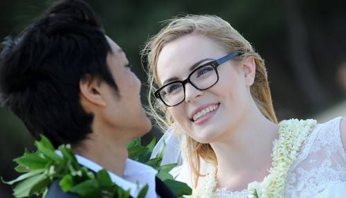 Undeniable Proof That Brides With Glasses are Gorgeous 14