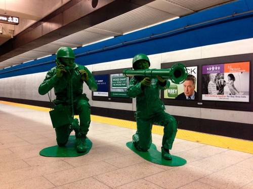 1-Our-homemade-plastic-army-man-Halloween-costumes