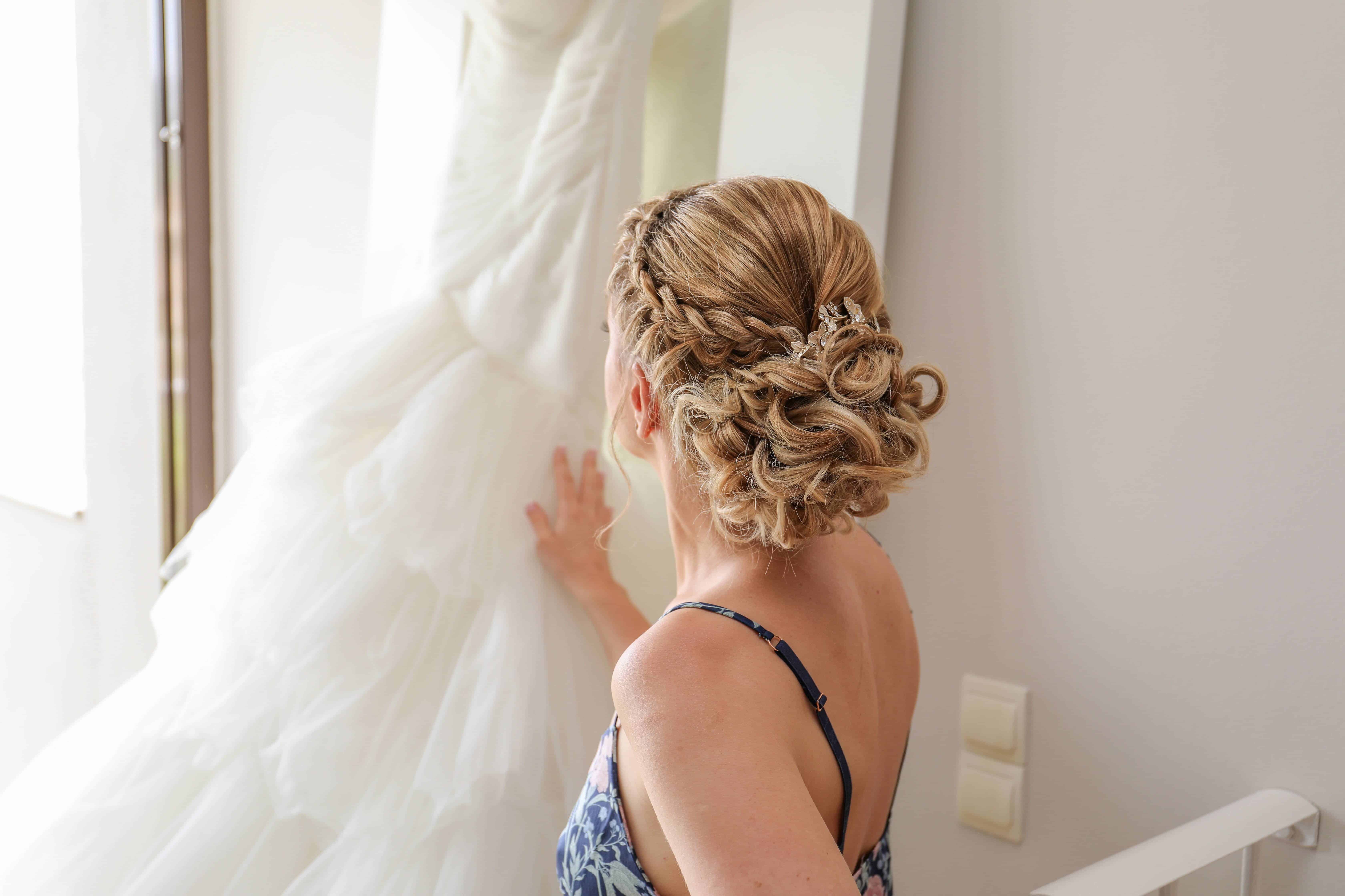 8-useful-wedding-dress-cleaning-and-preservation-tips-after-your-big