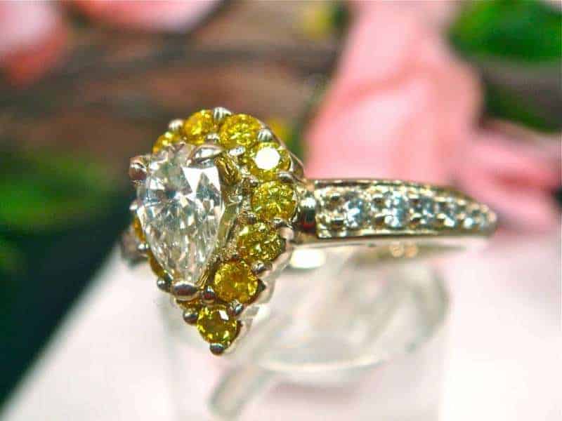 Yellow Diamonds: Engagement Rings that are Breathtaking