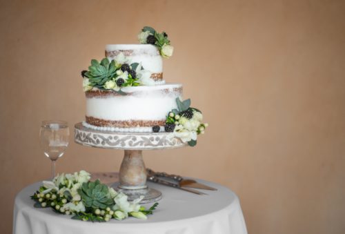 Everything You Need to Know About Having Your Wedding Cake Delivered 46