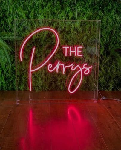 5 Ways You Can Use Neon Signs in Your Wedding 1