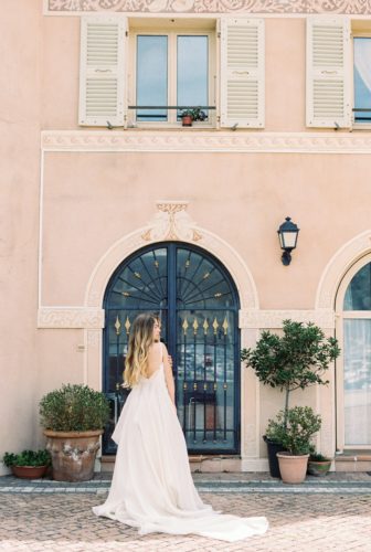 A Bride's Quick Guide To Wedding Dress Shopping 11