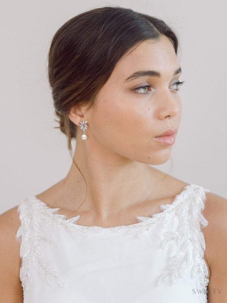 Tips on Matching Pearl Wedding Earrings with Your Bridal Style 13