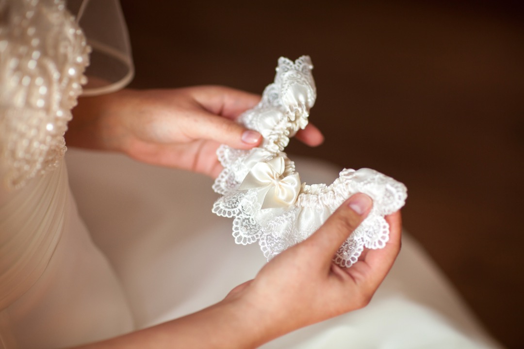 What Is a Wedding Garter? Discover If It's Right for You! 77