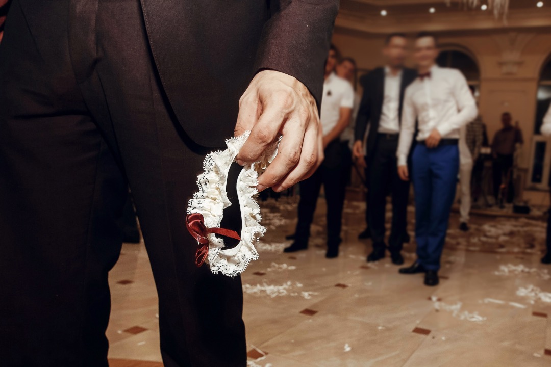 What Is a Wedding Garter? Discover If It's Right for You! 81