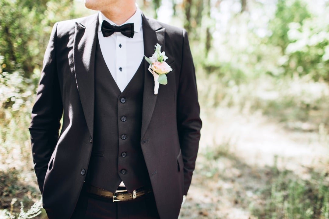 Flattering Wedding Suit Colors for Every Groom Skin Tone 81