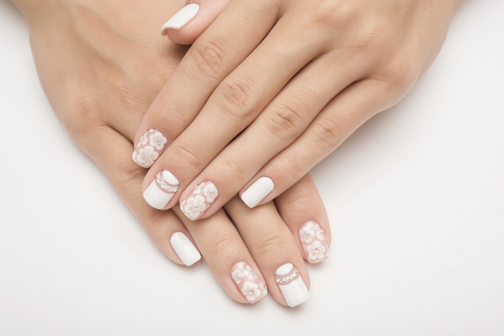 30+ One-of-a-Kind White Wedding Nail Designs For Brides 129