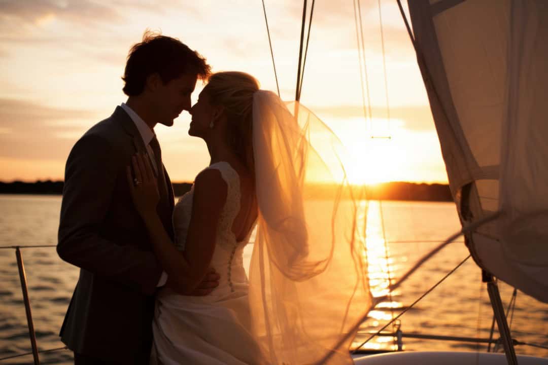 How to Capture Intimate Moments at Sunset Weddings 15