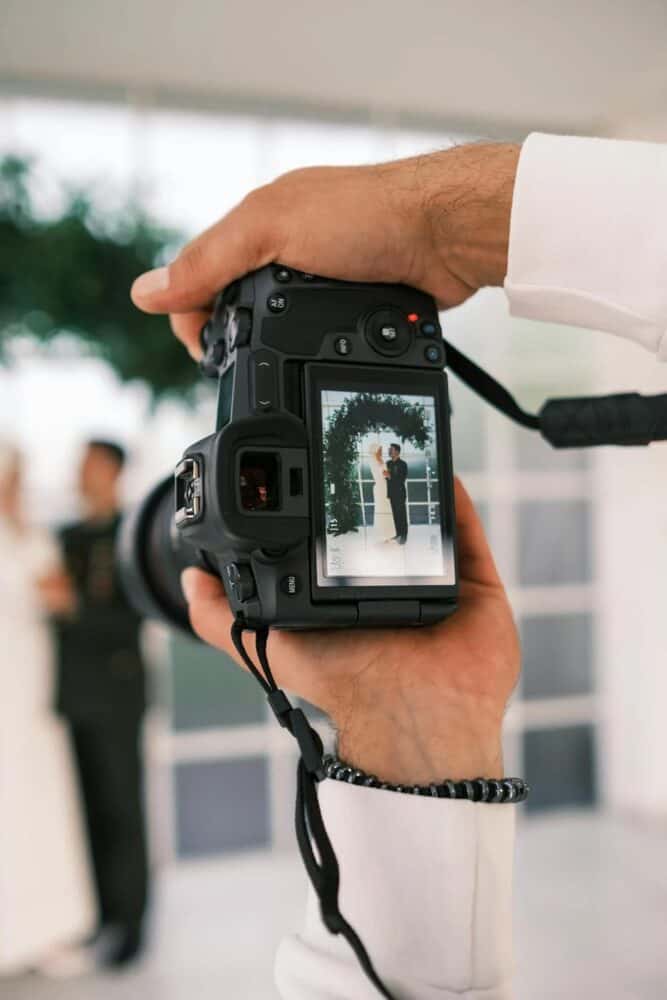 How to Choose a Wedding Photographer Without Breaking the Bank 19