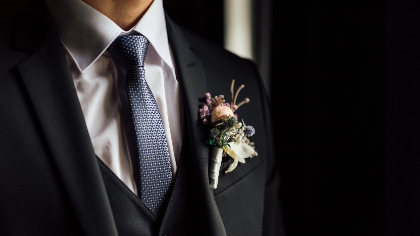 A Groom’s Guide to Last-Minute Wedding Suit Rentals 11